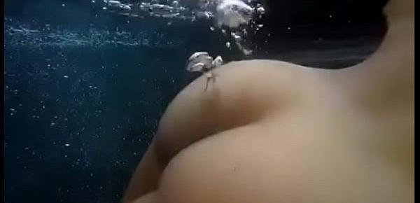  Peido peidinho fart sexy piscina